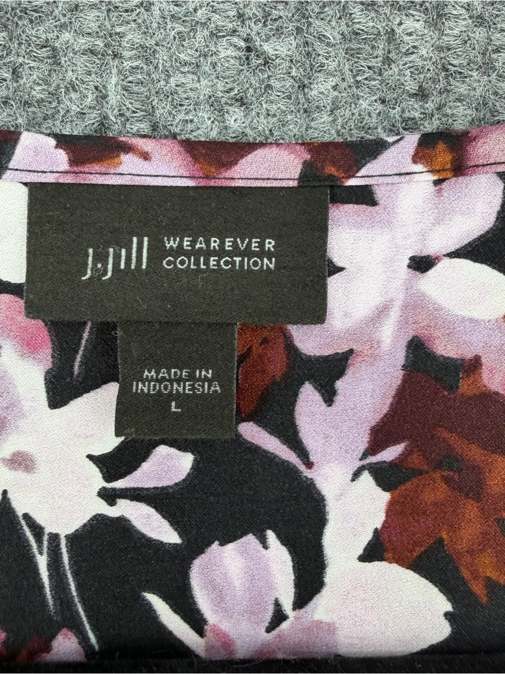 J. Jill Wearever womens blouse Large long sleeve button up career shirt flowers - Picture 6 of 10